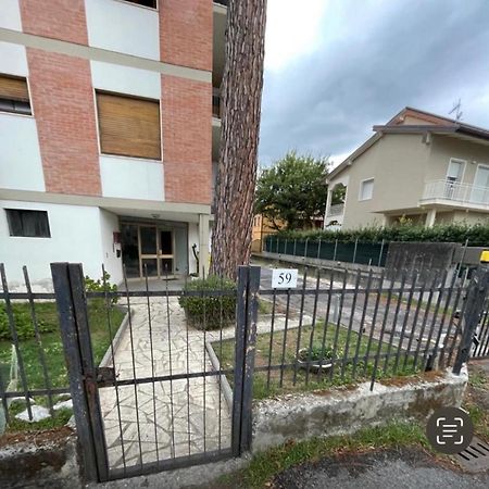casa Alexander Marina di Massa Exterior foto